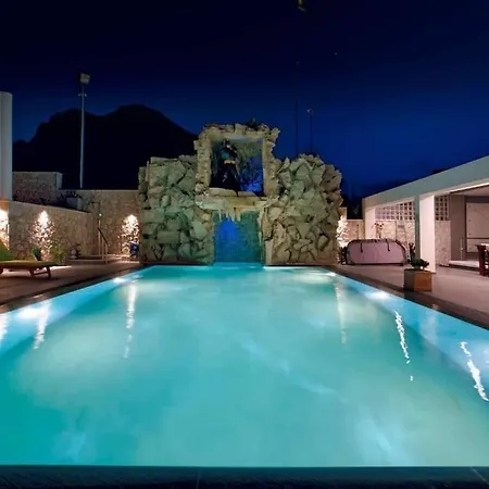 Eva Mare Villa Kandíla