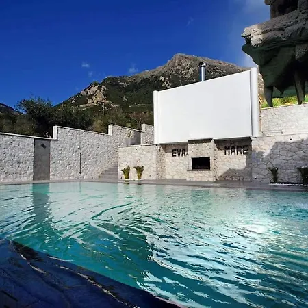 Villa Eva Mare Kandíla